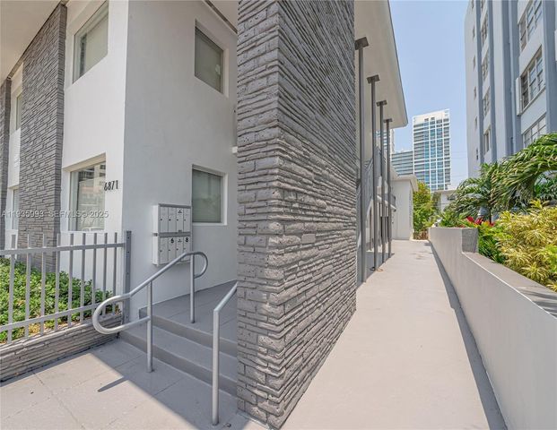 6871 Abbott Ave 4, Miami Beach, FL 33141