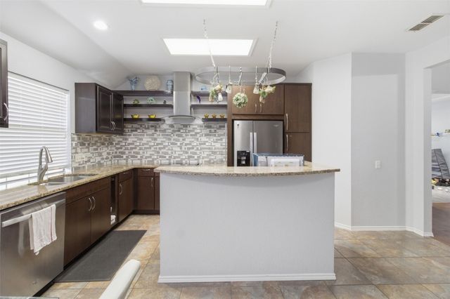 2707 Rocky Creek Drive, Mansfield, TX 76063