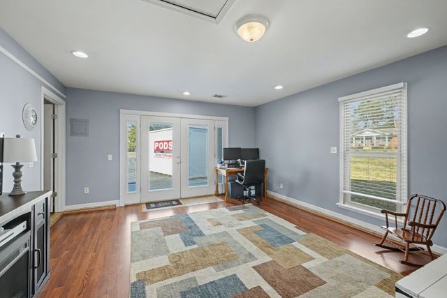 1922 Shelley St, Murfreesboro, TN 37129