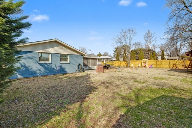 1922 Shelley St, Murfreesboro, TN 37129