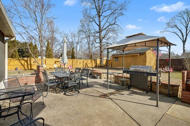 1922 Shelley St, Murfreesboro, TN 37129