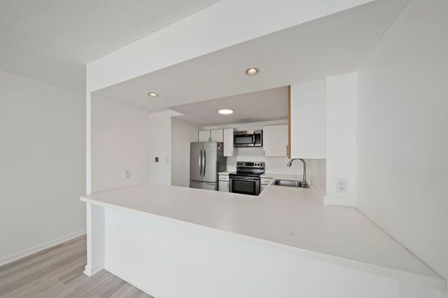 155 George Washington Blvd 607, Hull, MA 02045