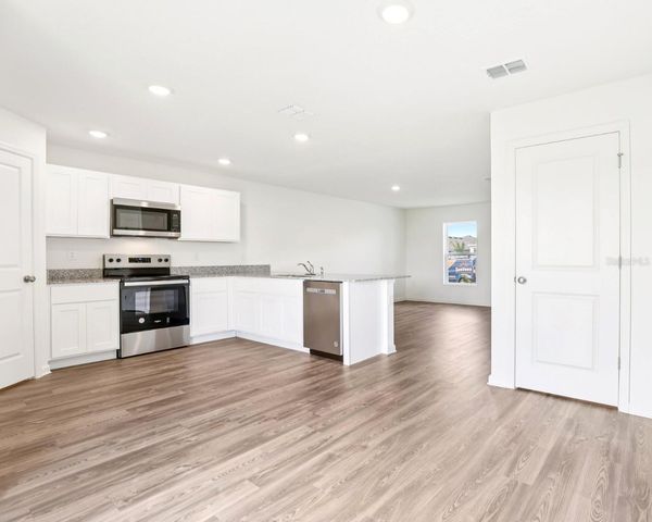 673 HILLVIEW LOOP, Haines City, FL 33844