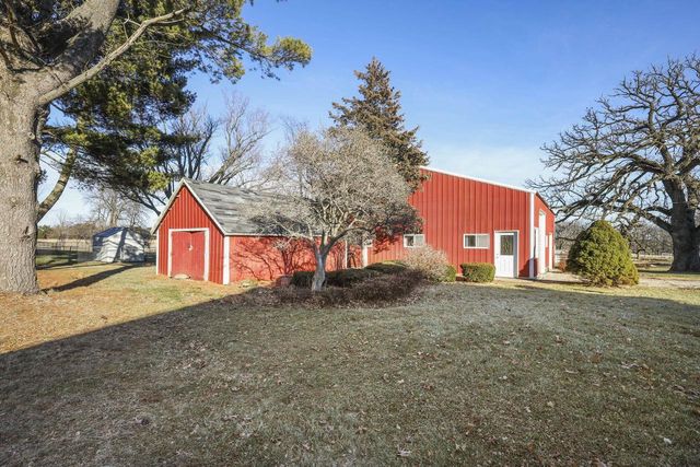 4595 Mahoney Road, Mcfarland, WI 53558