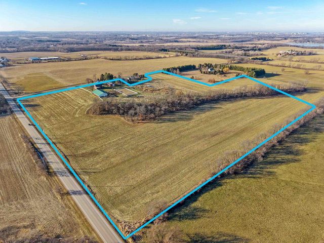 4595 Mahoney Road, Mcfarland, WI 53558