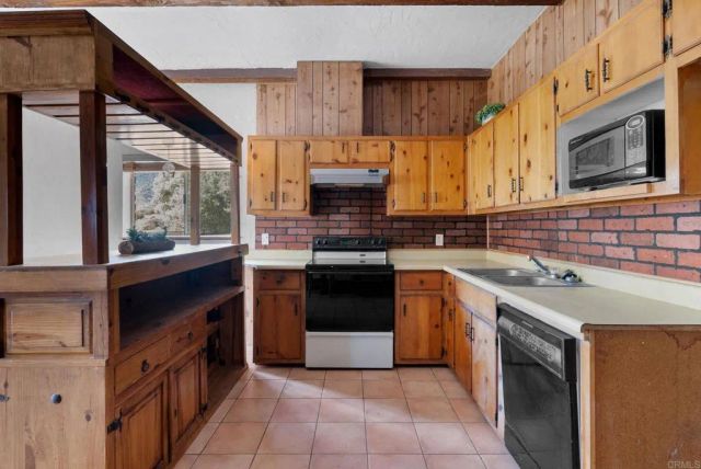 37882 Montezuma Valley Road, Ranchita, CA 92066