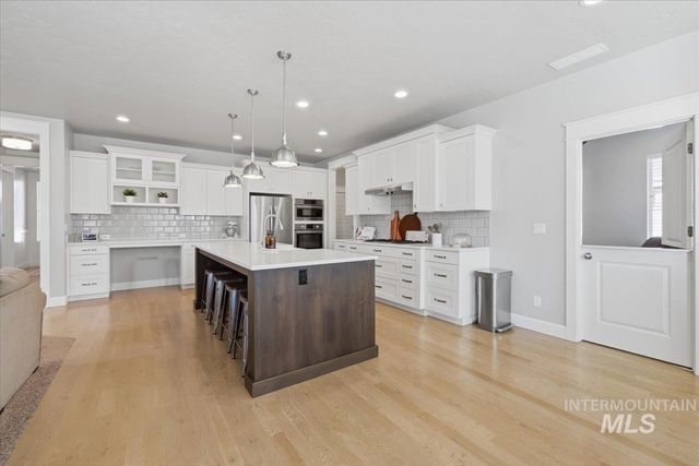 2482 E Taormina, Meridian, ID 83642