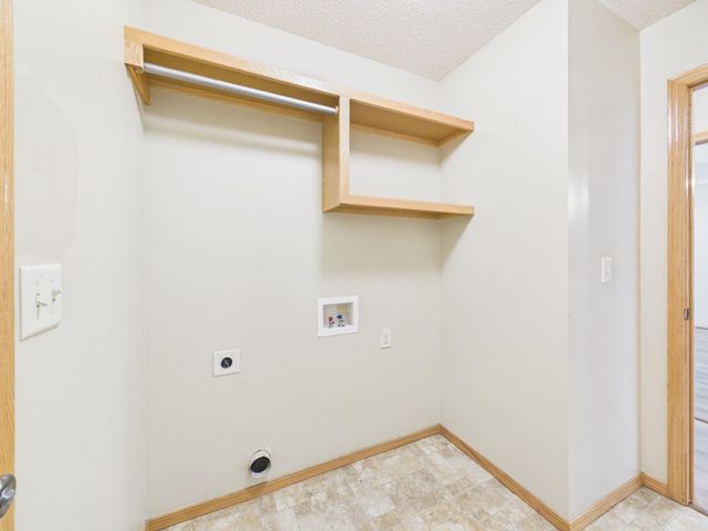 1973 N Bellick Ct, Wichita, KS 67235