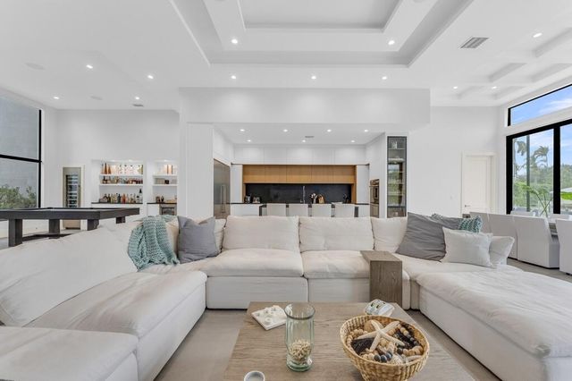 923 Eve Street, Delray Beach, FL 33483