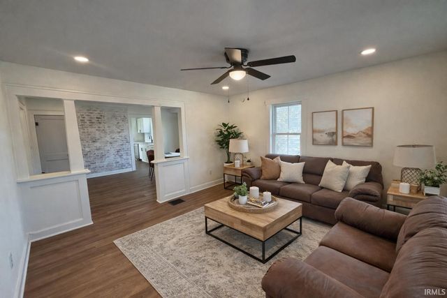 322 E Temperance Street, Ellettsville, IN 47429