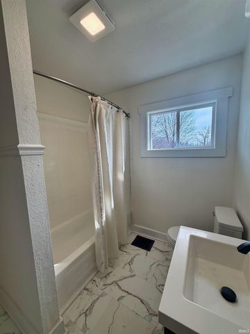 322 E Temperance Street, Ellettsville, IN 47429