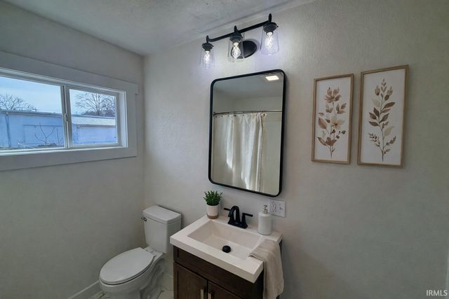 322 E Temperance Street, Ellettsville, IN 47429