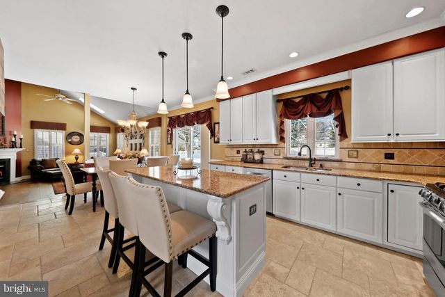 81 KINGSBRIDGE DR, Lumberton, NJ 08048