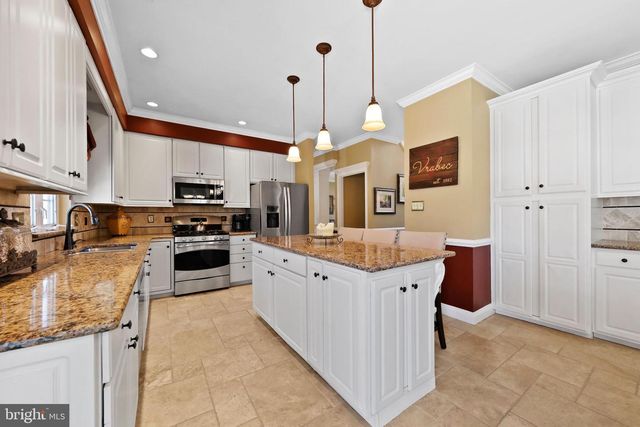 81 KINGSBRIDGE DR, Lumberton, NJ 08048