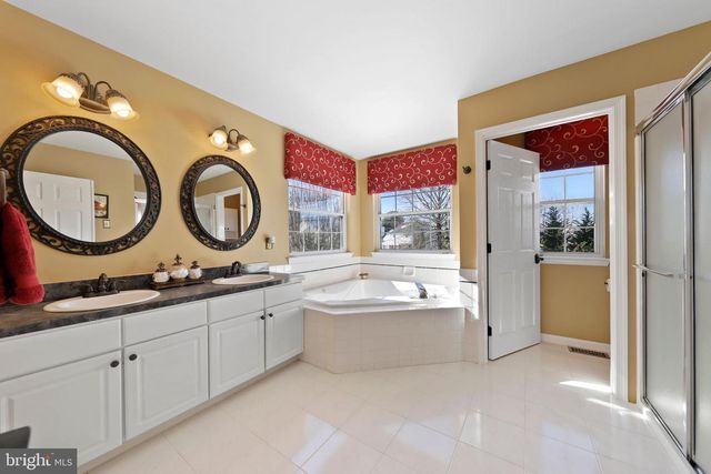 81 KINGSBRIDGE DR, Lumberton, NJ 08048