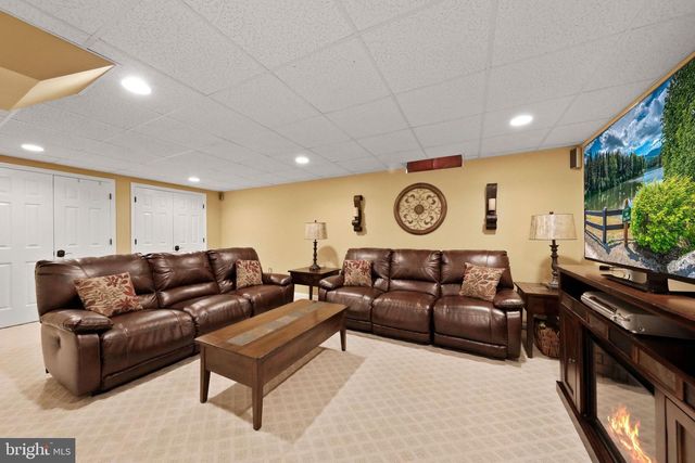 81 KINGSBRIDGE DR, Lumberton, NJ 08048