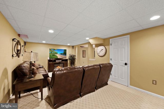 81 KINGSBRIDGE DR, Lumberton, NJ 08048