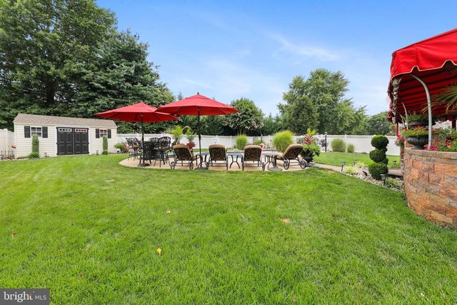 81 KINGSBRIDGE DR, Lumberton, NJ 08048