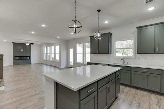 1003 Lakeview, Commerce, GA 30529