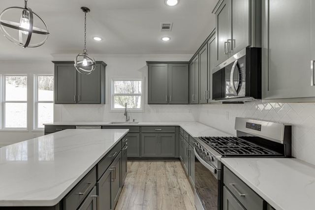 1003 Lakeview, Commerce, GA 30529