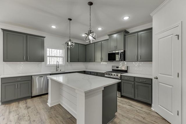 1003 Lakeview, Commerce, GA 30529