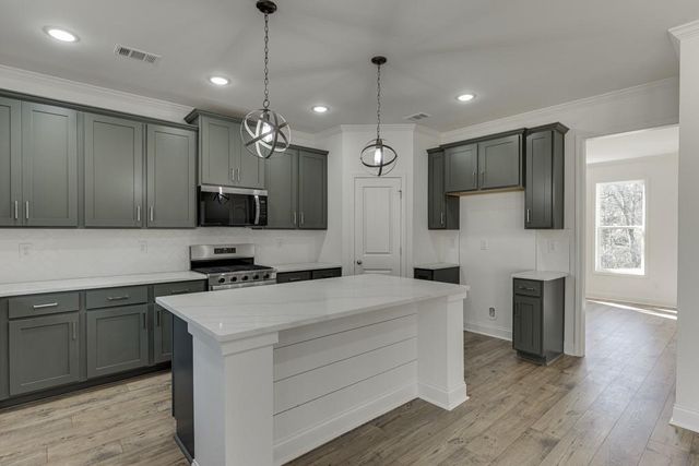 1003 Lakeview, Commerce, GA 30529