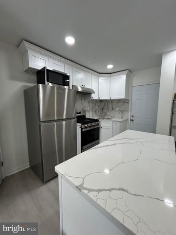 5822 OAKLAND ST, Philadelphia, PA 19149