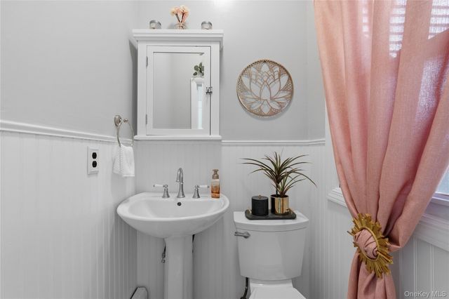 30 Lakeview Terrace, Mahopac, NY 10541