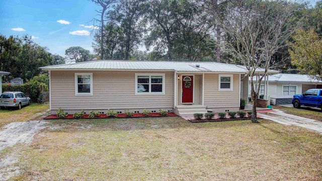 2205 Gillis St, Palatka, FL 32177