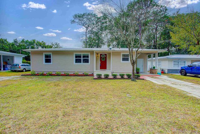 2205 Gillis St, Palatka, FL 32177