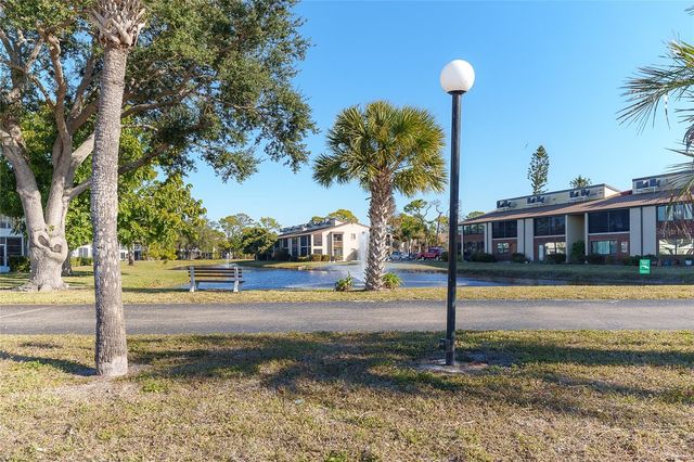 25 QUAILS RUN BOULEVARD 7, Englewood, FL 34223