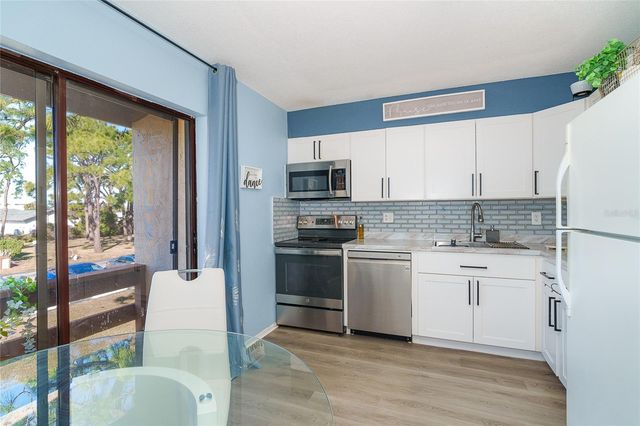 25 QUAILS RUN BOULEVARD 7, Englewood, FL 34223