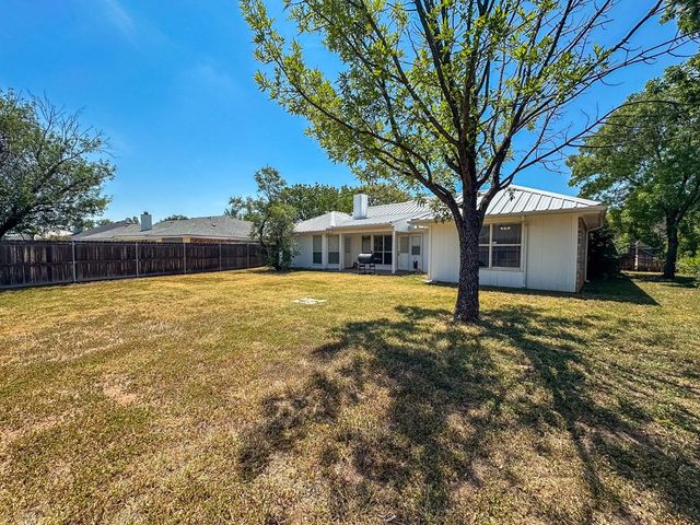5830 Manchester Lane, San Angelo, TX 76901