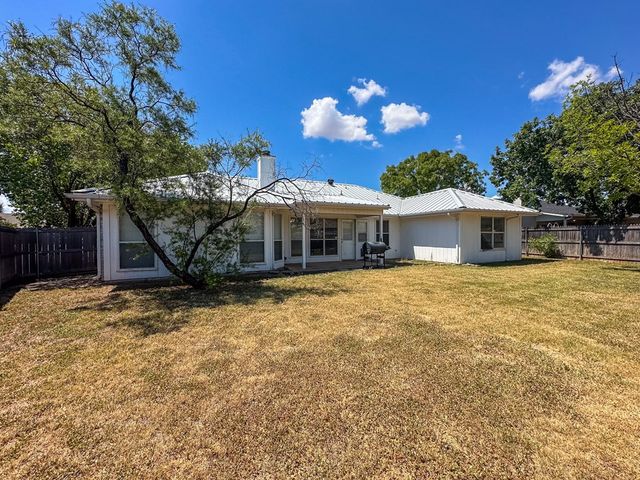 5830 Manchester Lane, San Angelo, TX 76901