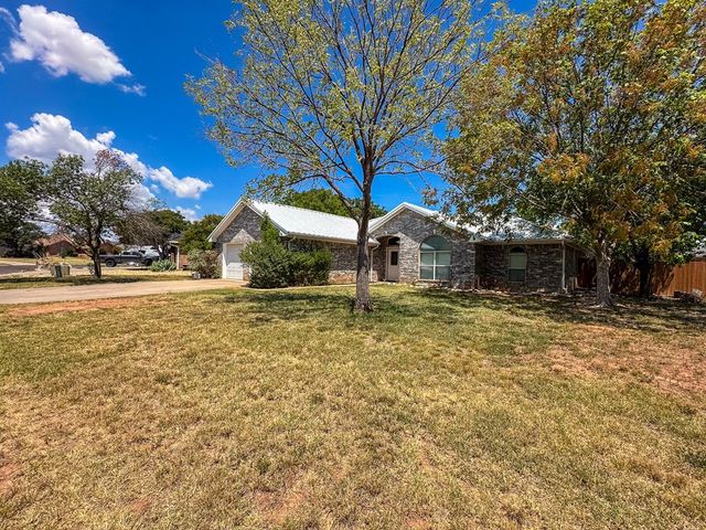 5830 Manchester Lane, San Angelo, TX 76901