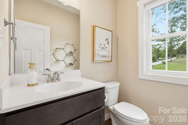 27 Ben Lippen Road, Asheville, NC 28806