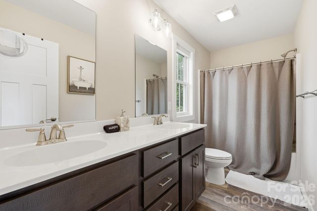 27 Ben Lippen Road, Asheville, NC 28806