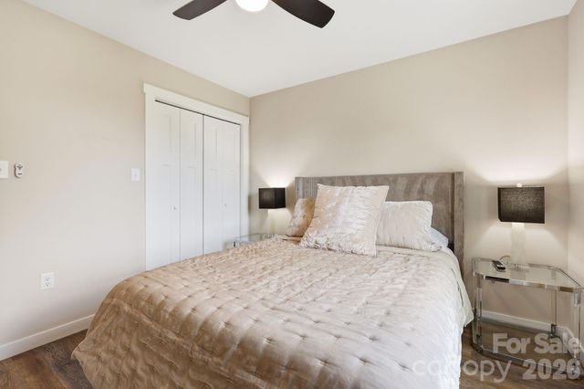 27 Ben Lippen Road, Asheville, NC 28806