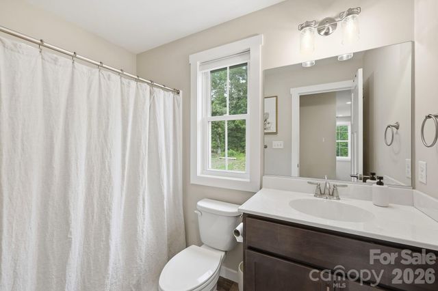 27 Ben Lippen Road, Asheville, NC 28806