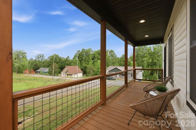 27 Ben Lippen Road, Asheville, NC 28806