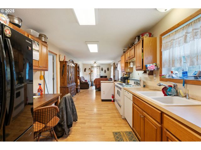 3607 Se 130TH Ave, Portland, OR 97236