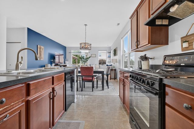 1611 Balboa Drive, Minooka, IL 60447