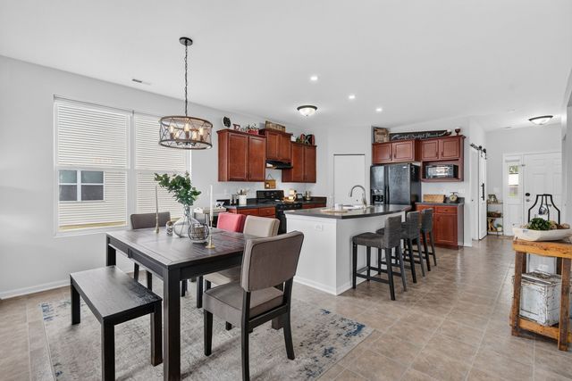 1611 Balboa Drive, Minooka, IL 60447