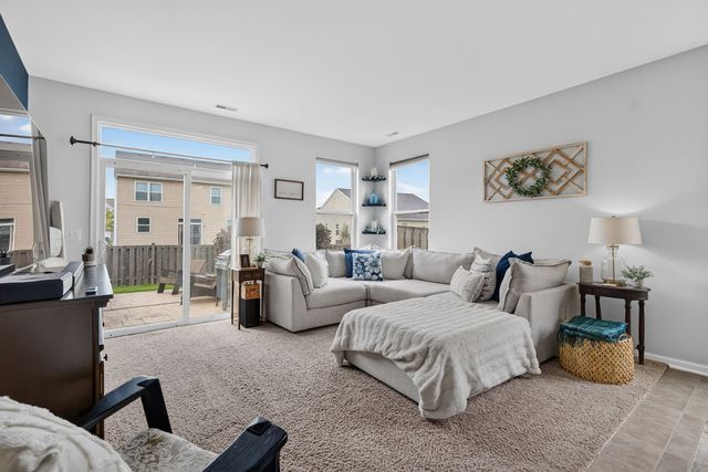 1611 Balboa Drive, Minooka, IL 60447