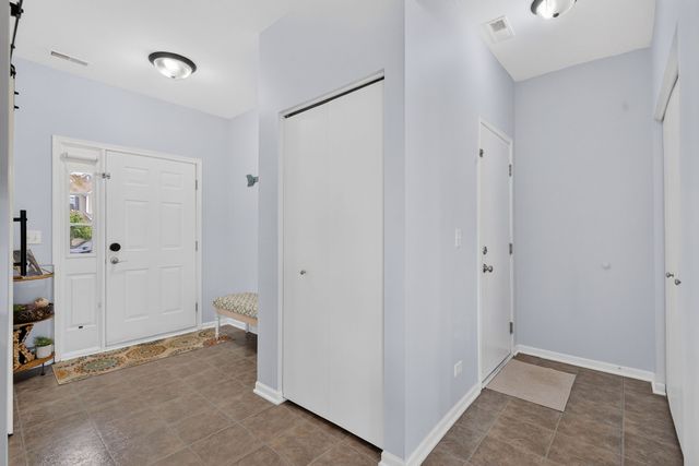 1611 Balboa Drive, Minooka, IL 60447
