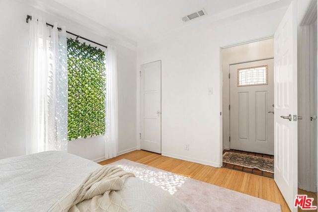 1185 Hauser Boulevard, Los Angeles, CA 90019
