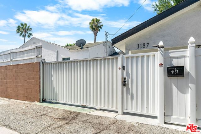 1185 Hauser Boulevard, Los Angeles, CA 90019