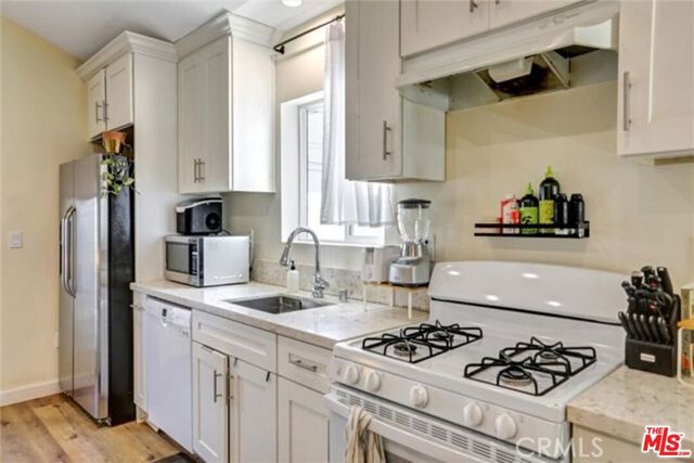 1185 Hauser Boulevard, Los Angeles, CA 90019