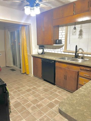 415 E Patterson Street, Lakeville, IN 46536