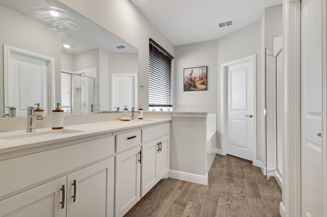 15829 Farringdon Street, Fort Worth, TX 76247